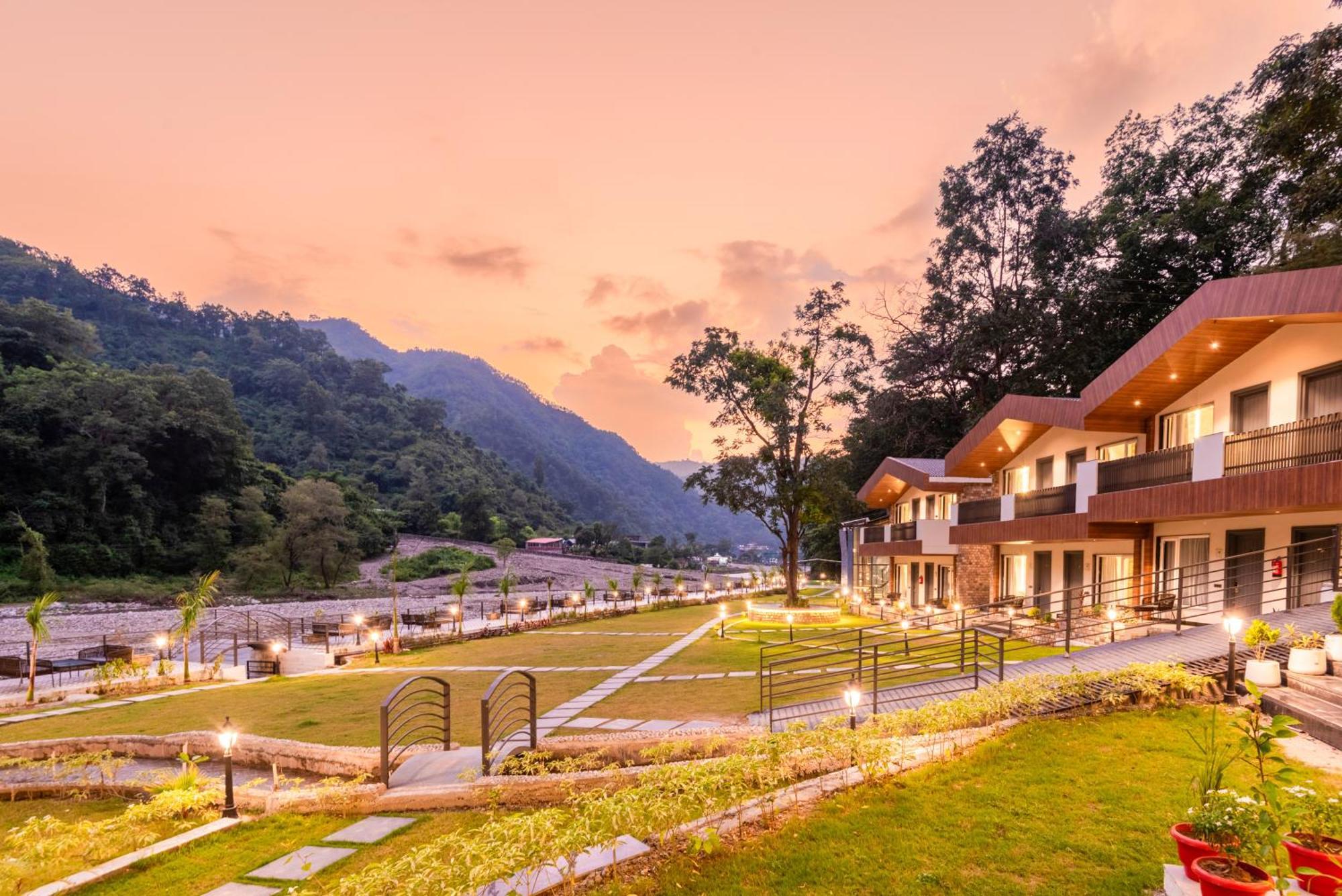 Dls Divine River Resort And Spa, Rishīkesh Eksteriør billede